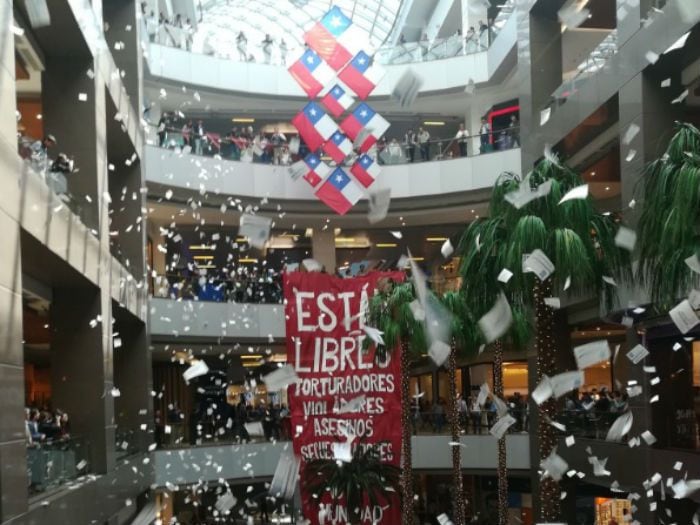 [Video] La intervención en el Costanera Center a 45 años del Golpe