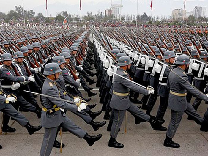 Canales de tevé en pie de guerra por transmisión de la Parada Militar