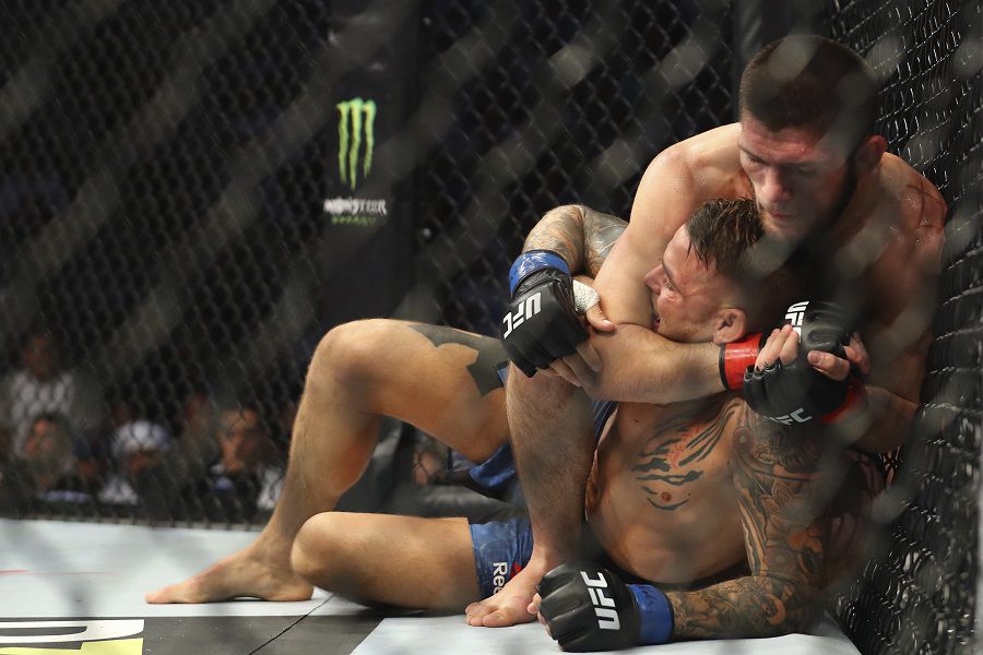 Khabib Nurmagomedov masacró a Dustin Poirier y se mantiene como campeón invicto