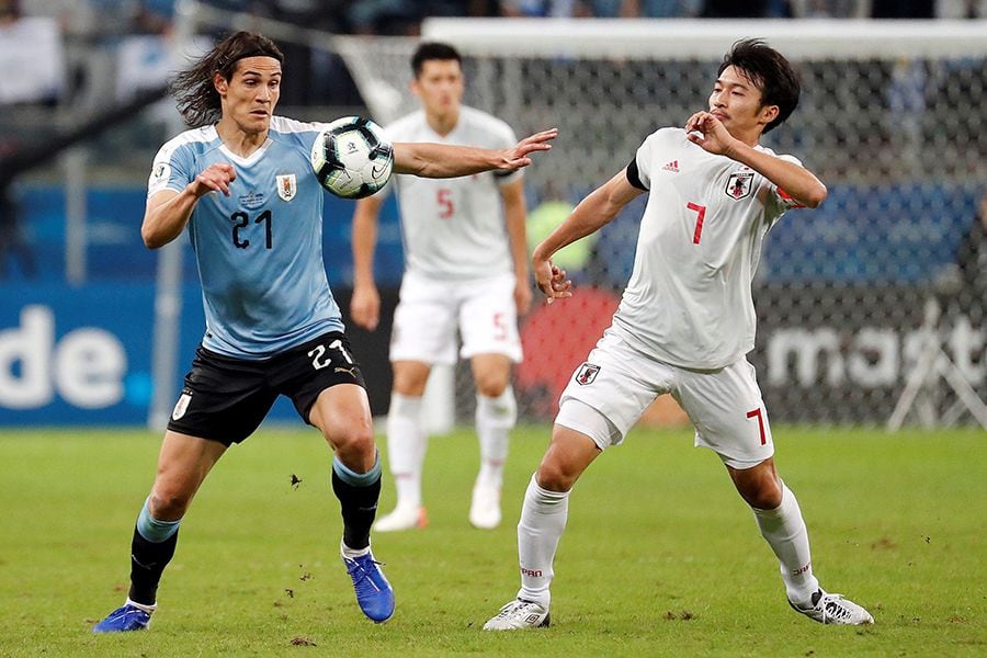 Cavani ni ahí con el arranque arrollador de la Roja