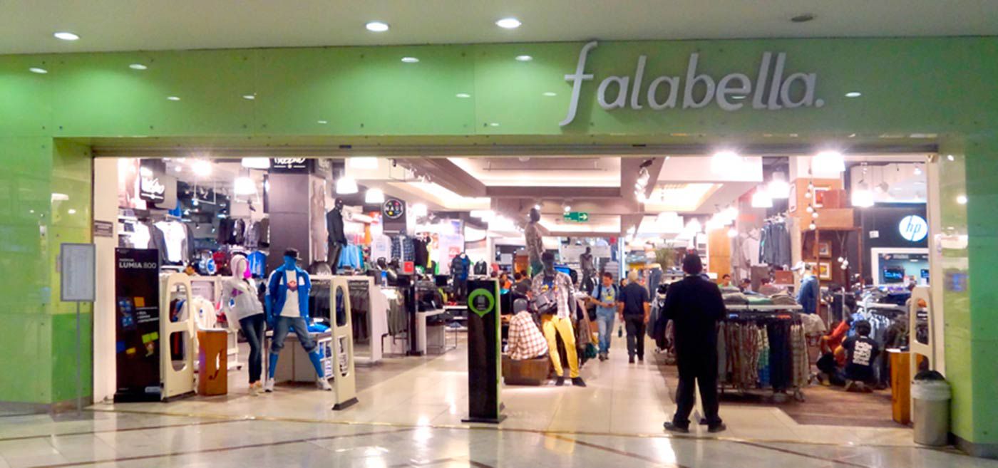 Falabella deberá indemnizar con más de $10 millones a trabajadora despedida por "incitar a quemar la empresa"