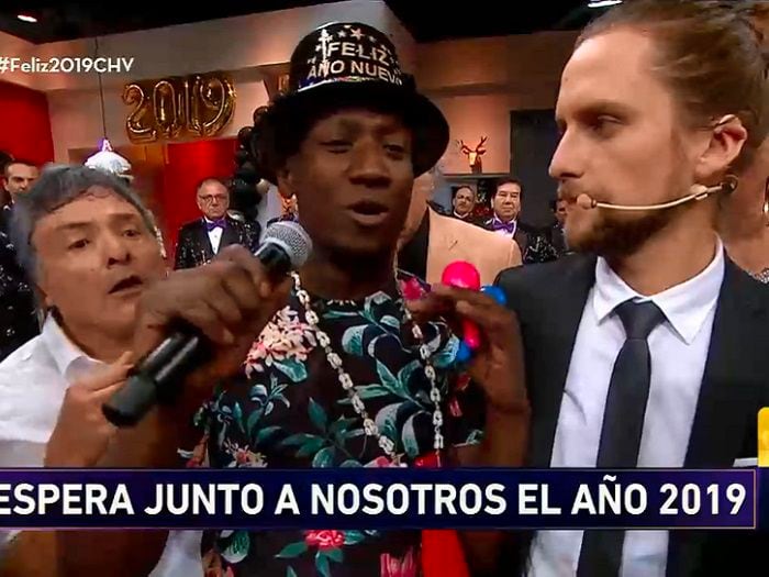 Las bromas racistas contra Maluco en fiesta de Año Nuevo en CHV