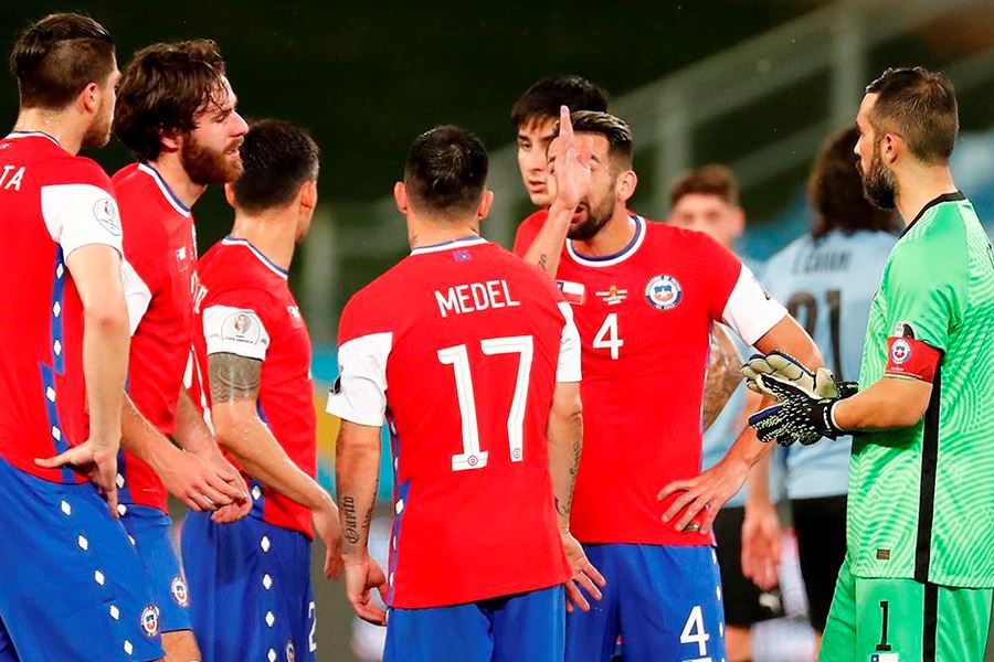 "Te toca a ti jugártela por nuestro país": Cracks de La Roja se unen al Minsal con campaña a favor de las vacunas contra el Covid-19