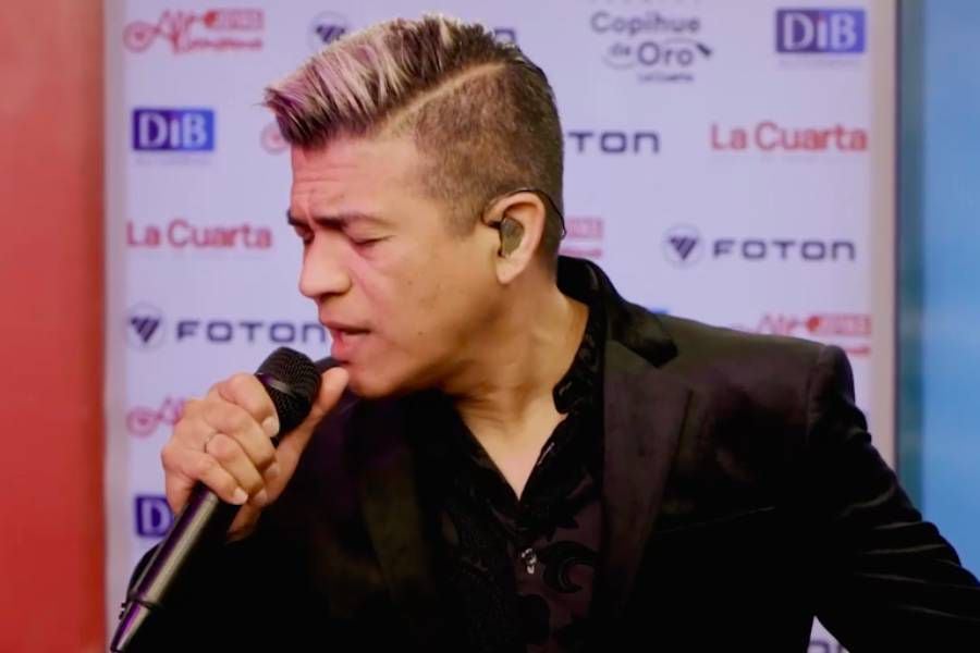 Américo puso la cumbia en la presentación de los nominados al Copihue de Oro