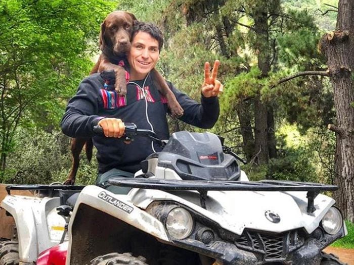 La indignada reacción de Pangal Andrade tras recoger a un perrito botado