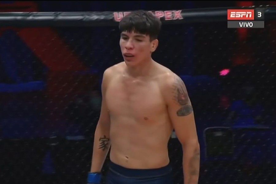 Ignacio Bahamondes triunfa en la UFC y obtiene su contrato