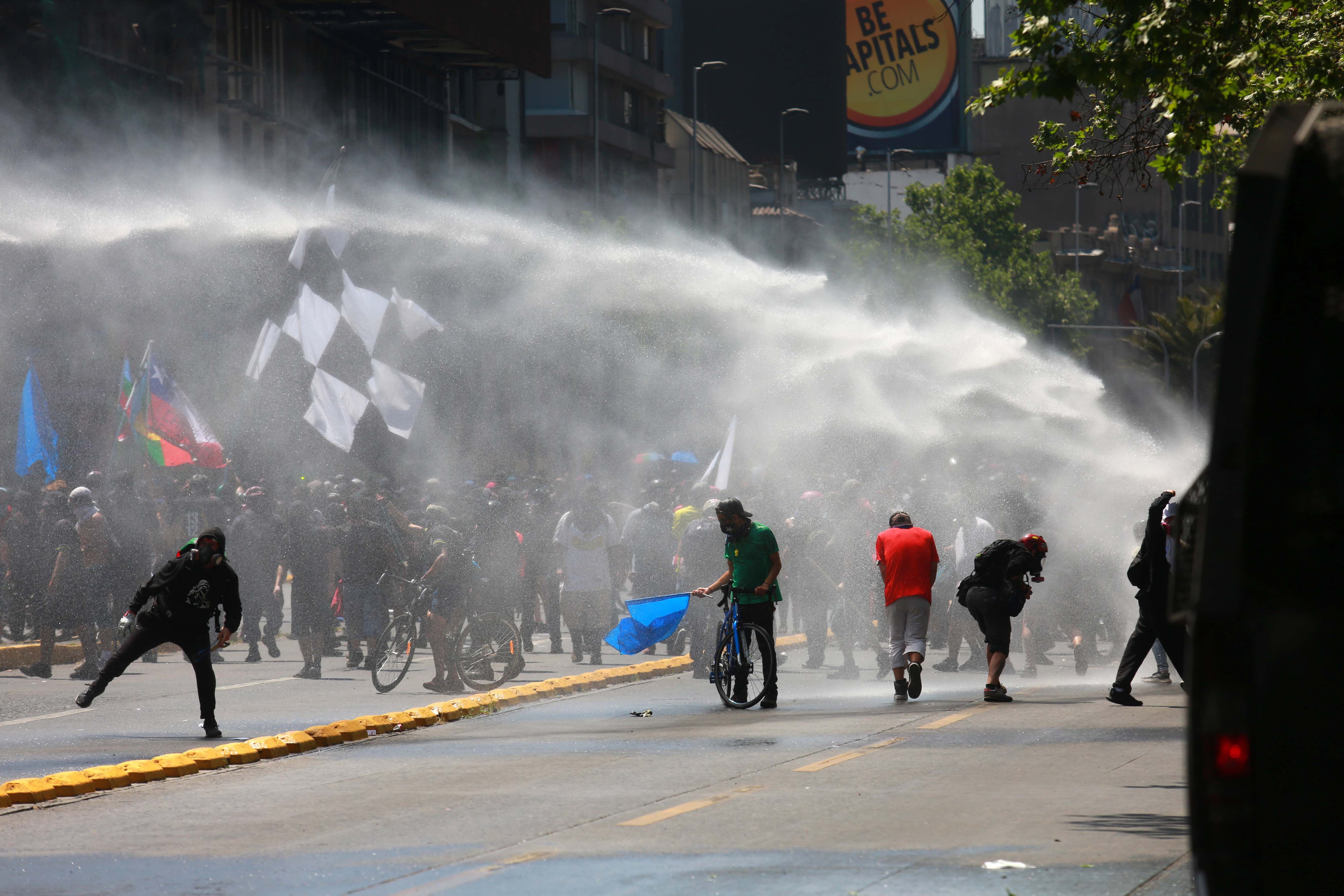 Desmanes en Marcha por la Resistencia Mapuche