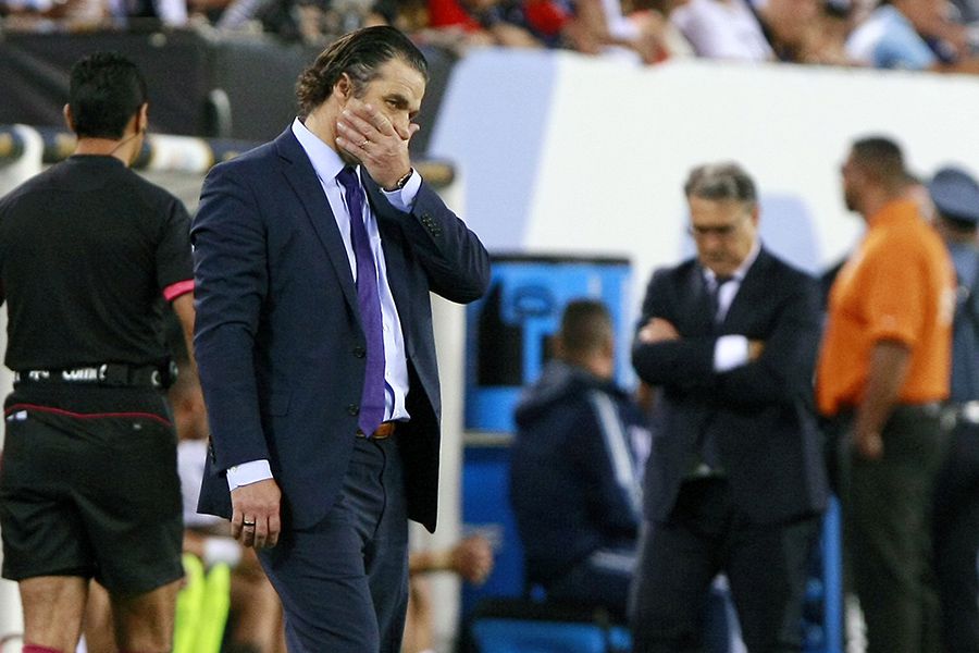 Pizzi se lamenta por ganarle la Centenario a Argentina: "Me dolió"