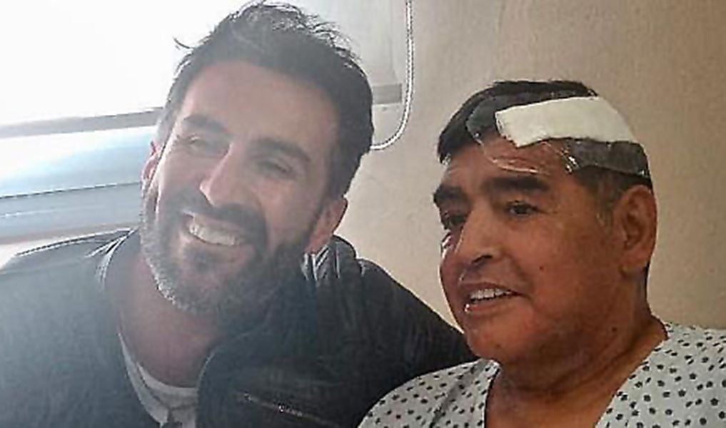 Allanan casa de doctor de Maradona: investigan homicidio culposo