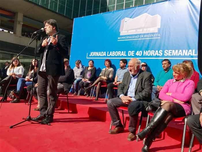 Recoleta reduce a 40 horas semanales el trabajo de funcionarios municipales