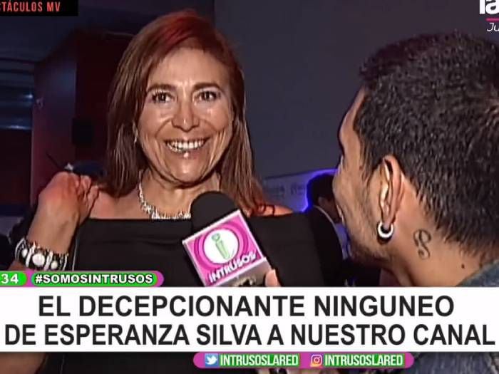 El feo ninguneo de Esperanza Silva a reportero de "Intrusos" y a La Red