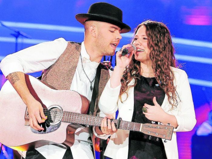 Vocalista de Jesse & Joy anuncia que será mamá junto a su esposa