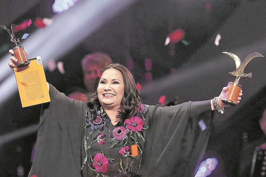 "Patipelada" Ana Gabriel: "Amigos chilenos, no se dejen"