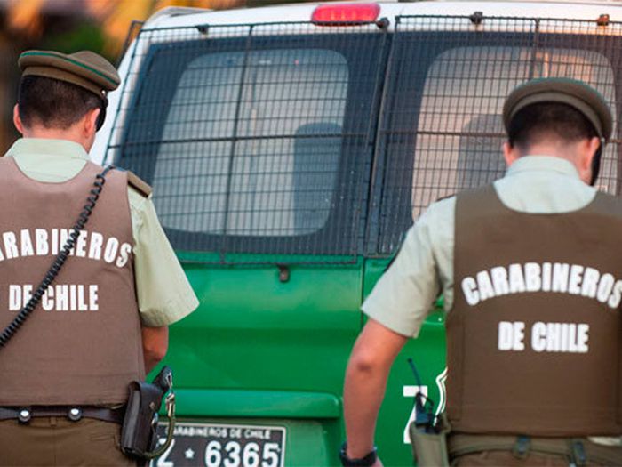 Iquique: sujeto muerde y amenaza con un sable a carabineros para evitar detención