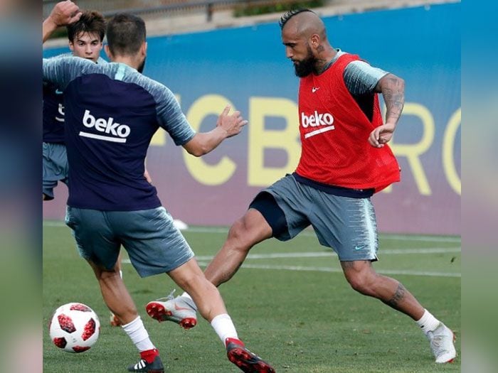 Entrenó en día libre: la actitud de Arturo Vidal que saca aplausos en Barcelona