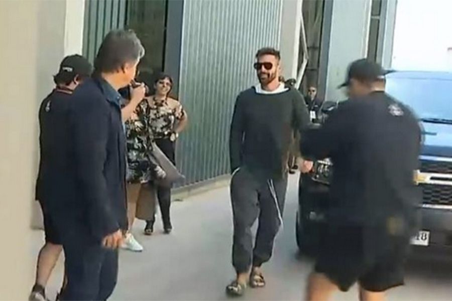 Ricky Martin llegó relajado y con chalitas