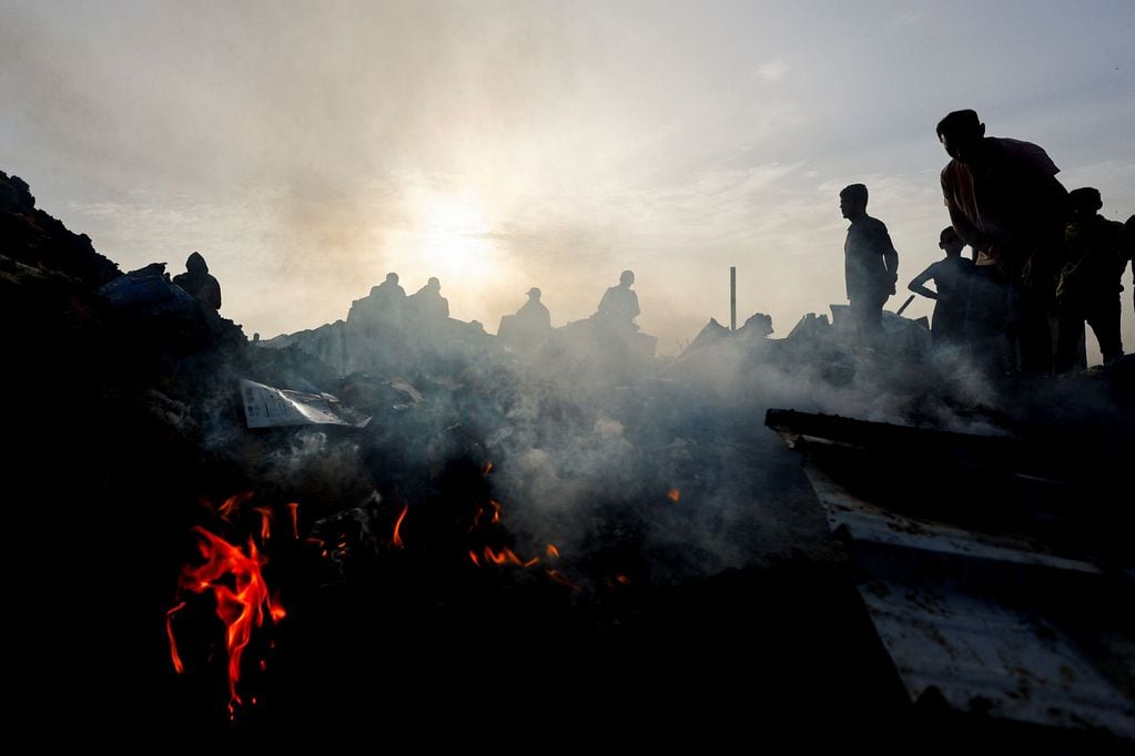Imágenes tras el ataque a Rafah. REUTERS/Mohammed Salem