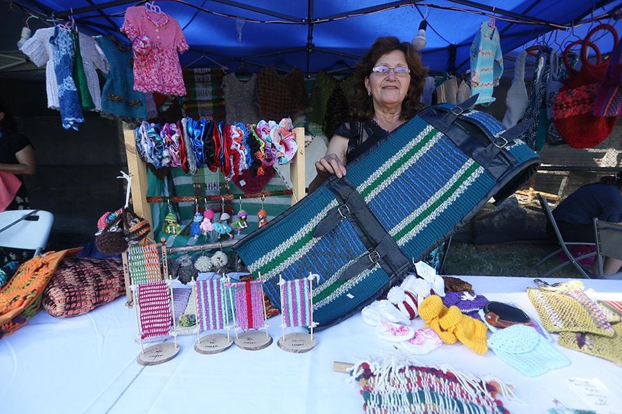 Longaví se viste de fiesta a punta de comida y música