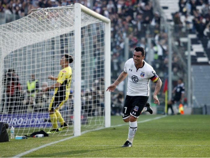 Paredes hace ganar a Colo Colo y queda a ocho goles de "Chamaco"