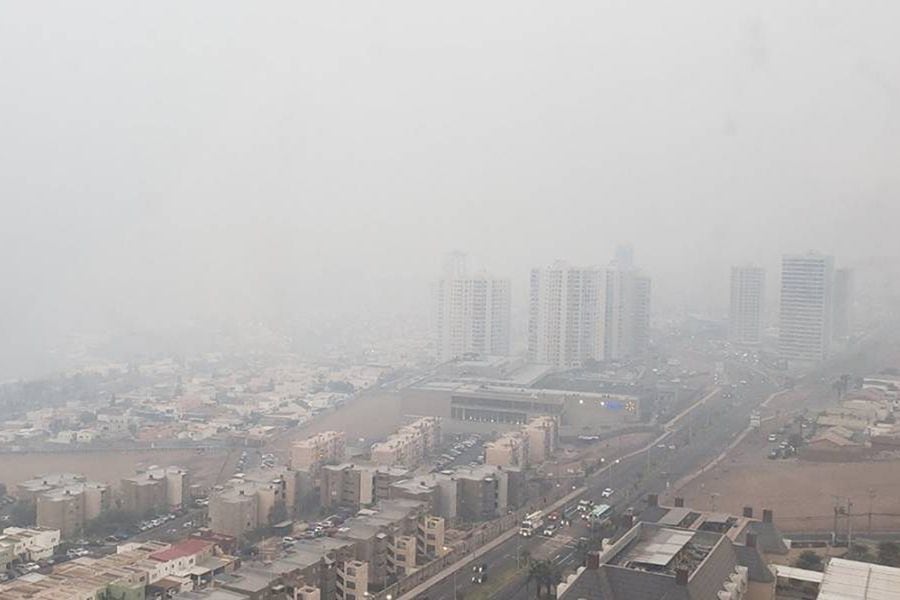 Nube cochina dejó la escoba en Iquique