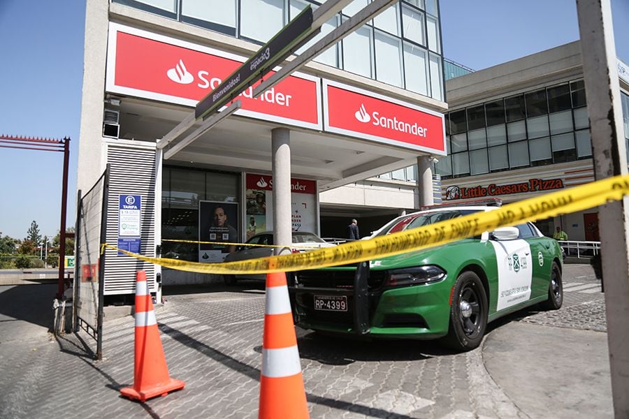 ASALTO A BANCO SANTANDER UBICADO EN LA COMUNA DE SAN JOAQUIN
