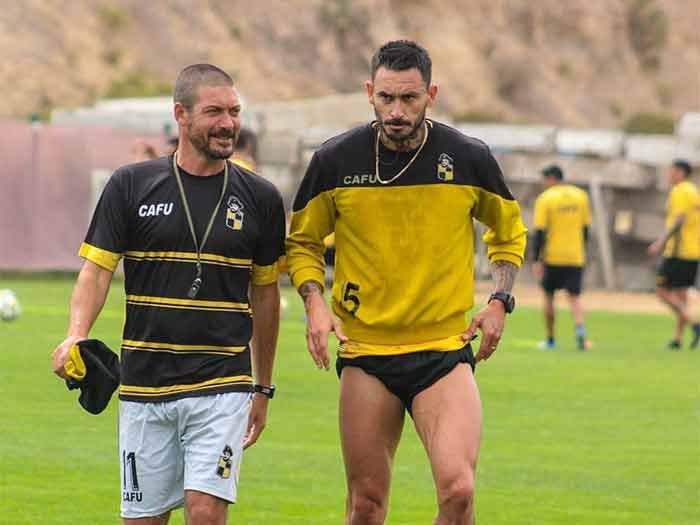 El "Pirata" Pinilla prepara su abordaje a la cancha