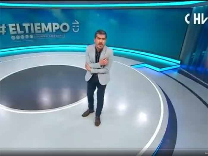 "¡Ay, mi codo!": conductor del tiempo troleó al aire y sin filtro a Cata Pulido