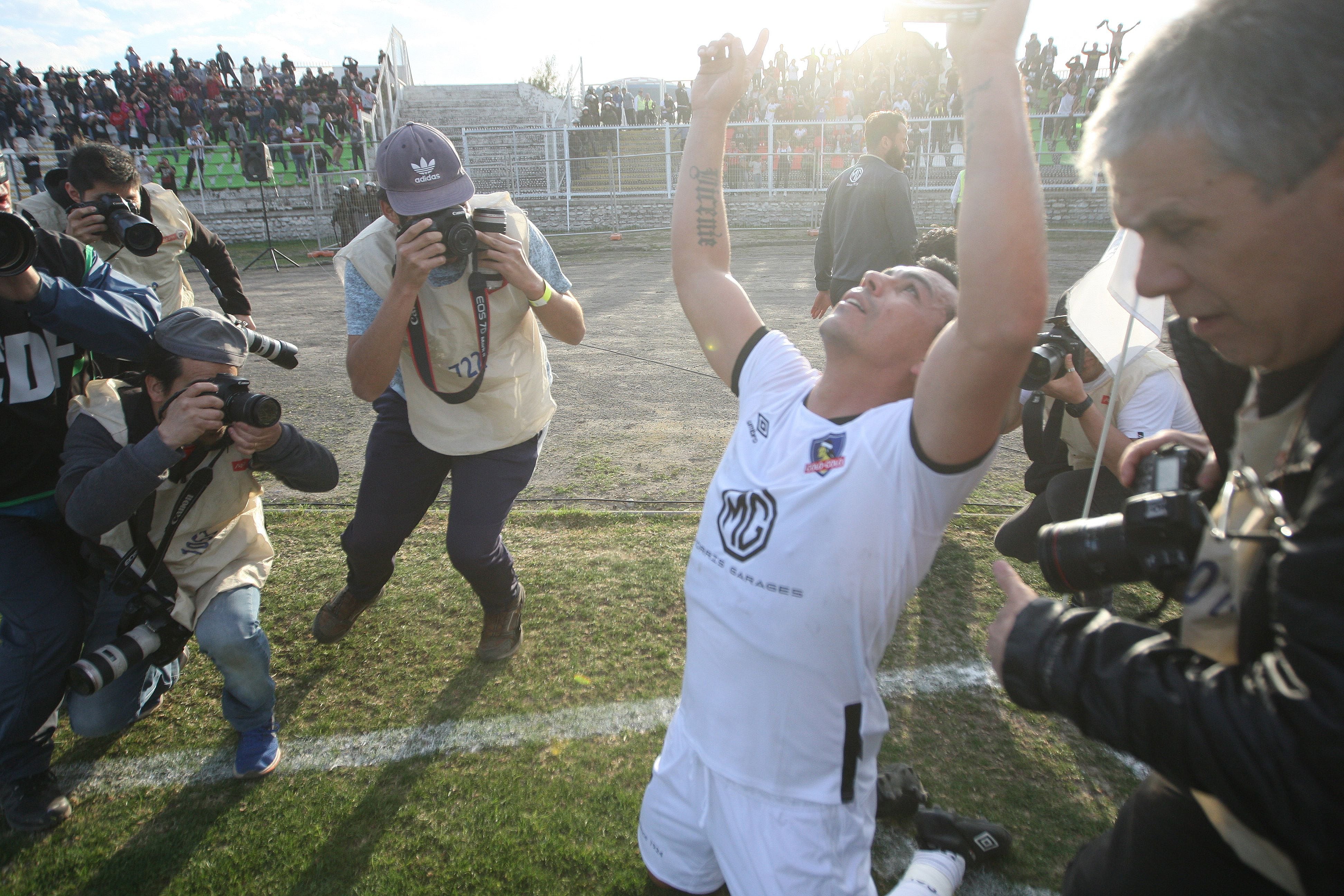 El "Rey del Gol" aseguró un futuro blanco en Macul