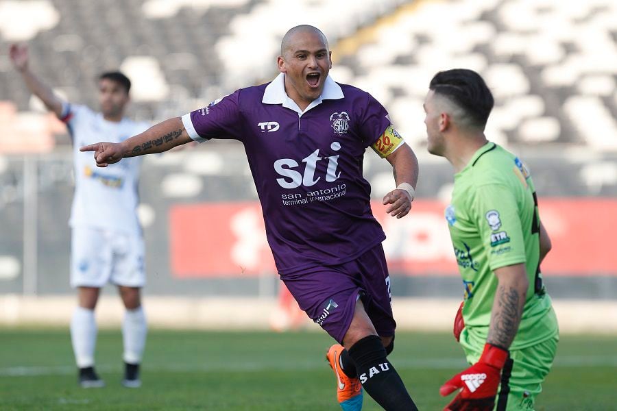 Humberto Suazo vuelve al Estadio Monumental