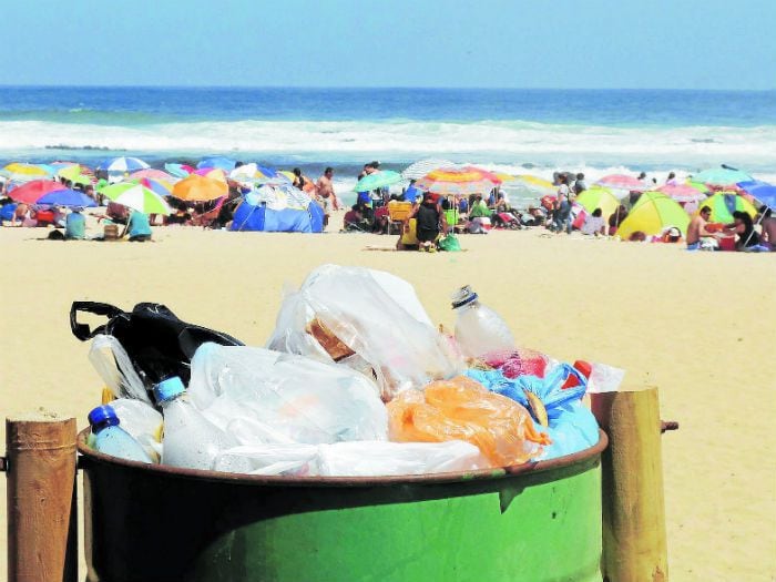 ¿Quién fiscalizará si tira basura en playas y ríos?