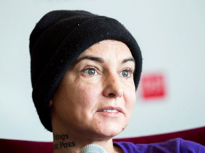 Drástico giro de Sinéad O'Connor