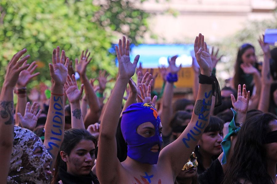 Colectivo LASTESIS realiza intervencion en Paseo Bulnes 