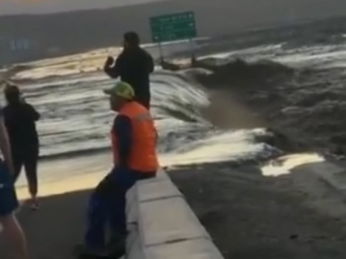 Emergencia: Evacúan centro de localidad de El Salado en Chañaral por crecida de río