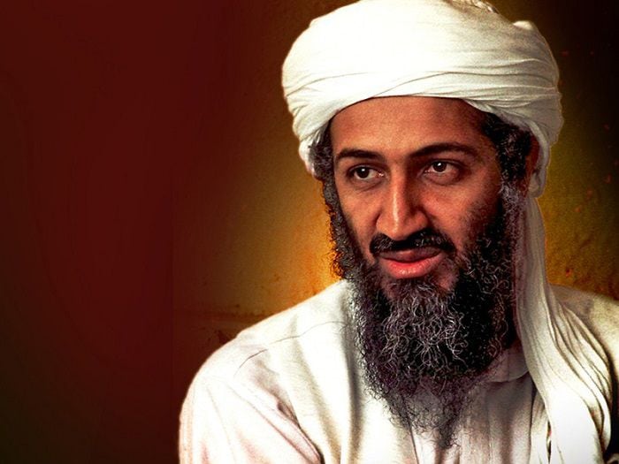 "Le lavaron el cerebro": los descargos de la madre de Osama bin Laden