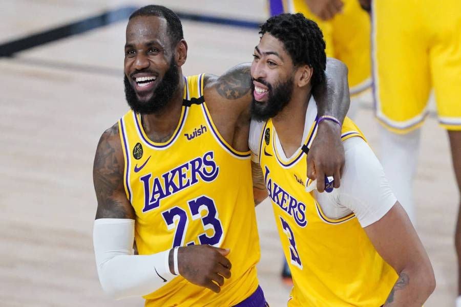 Los Lakers confirman las renovaciones de LeBron James y Anthony Davis