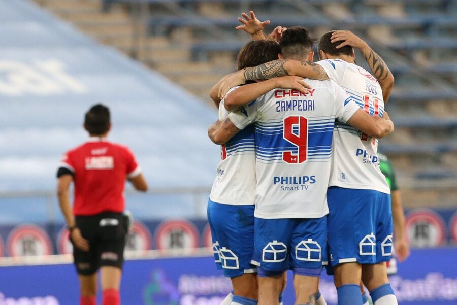 Católica sumó un punto ante Wanderers y se encumbra en la punta