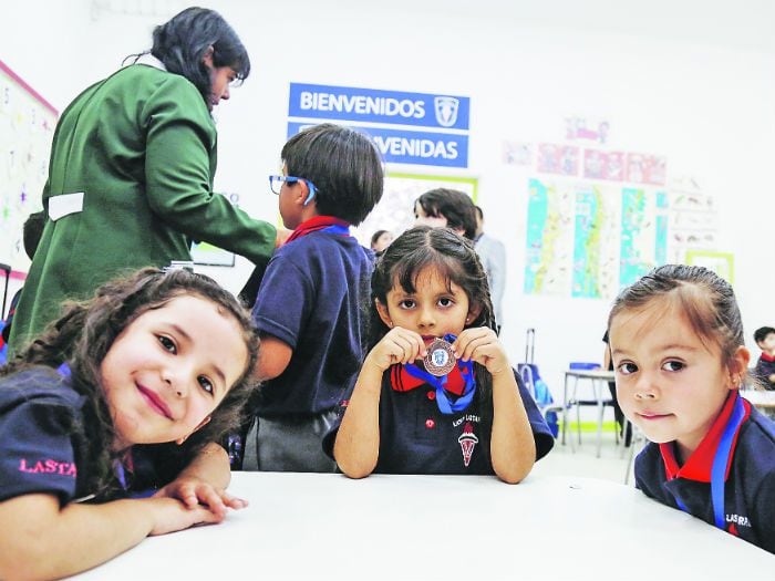 Liceo Lastarria viste de jumper luego de 106 años