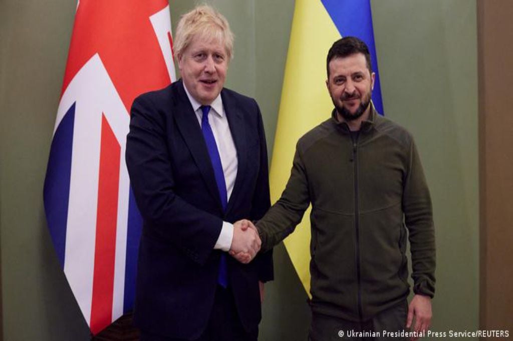 Boris Johnson y Volodymyr Zelensky