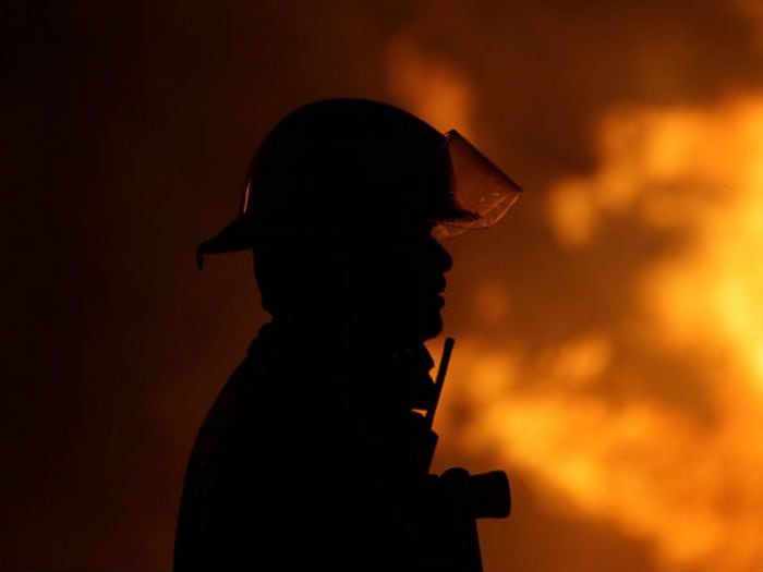 Los Lagos: prisión preventiva para bomberos acusados de incendiar casa