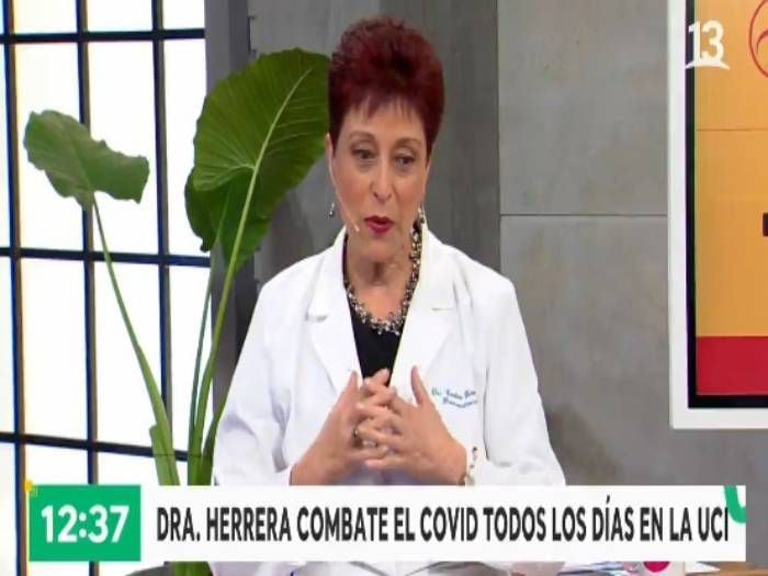 "Perdona que me emocione...": Doctora Herrera se conmovió por su trabajo en la UCI