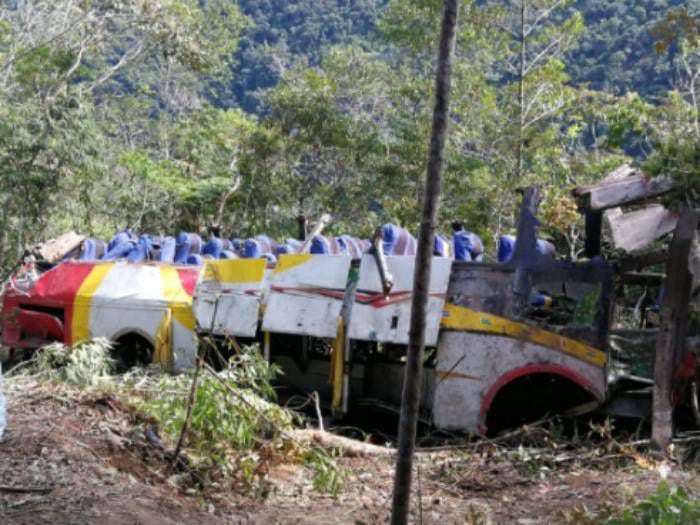 Brutal accidente en Bolivia dejó 25 personas fallecidas