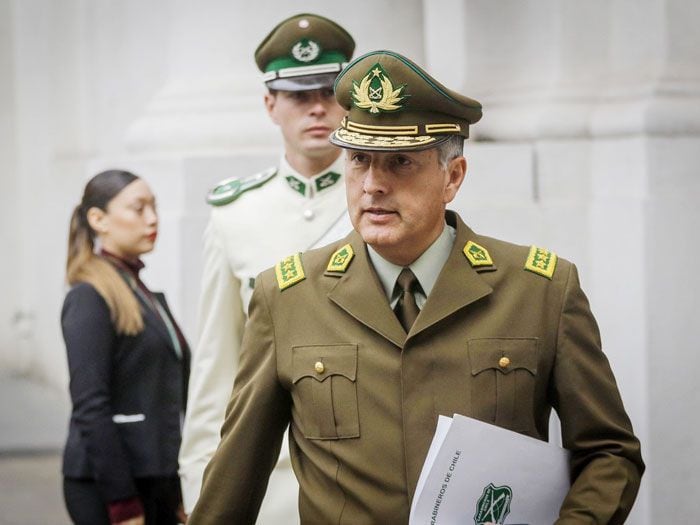 "No estamos sobrepasados": general director de Carabineros ante manifestaciones