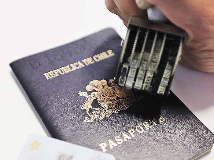 Diez detenidos por emisión de pasaportes falsos desde el Registro Civil