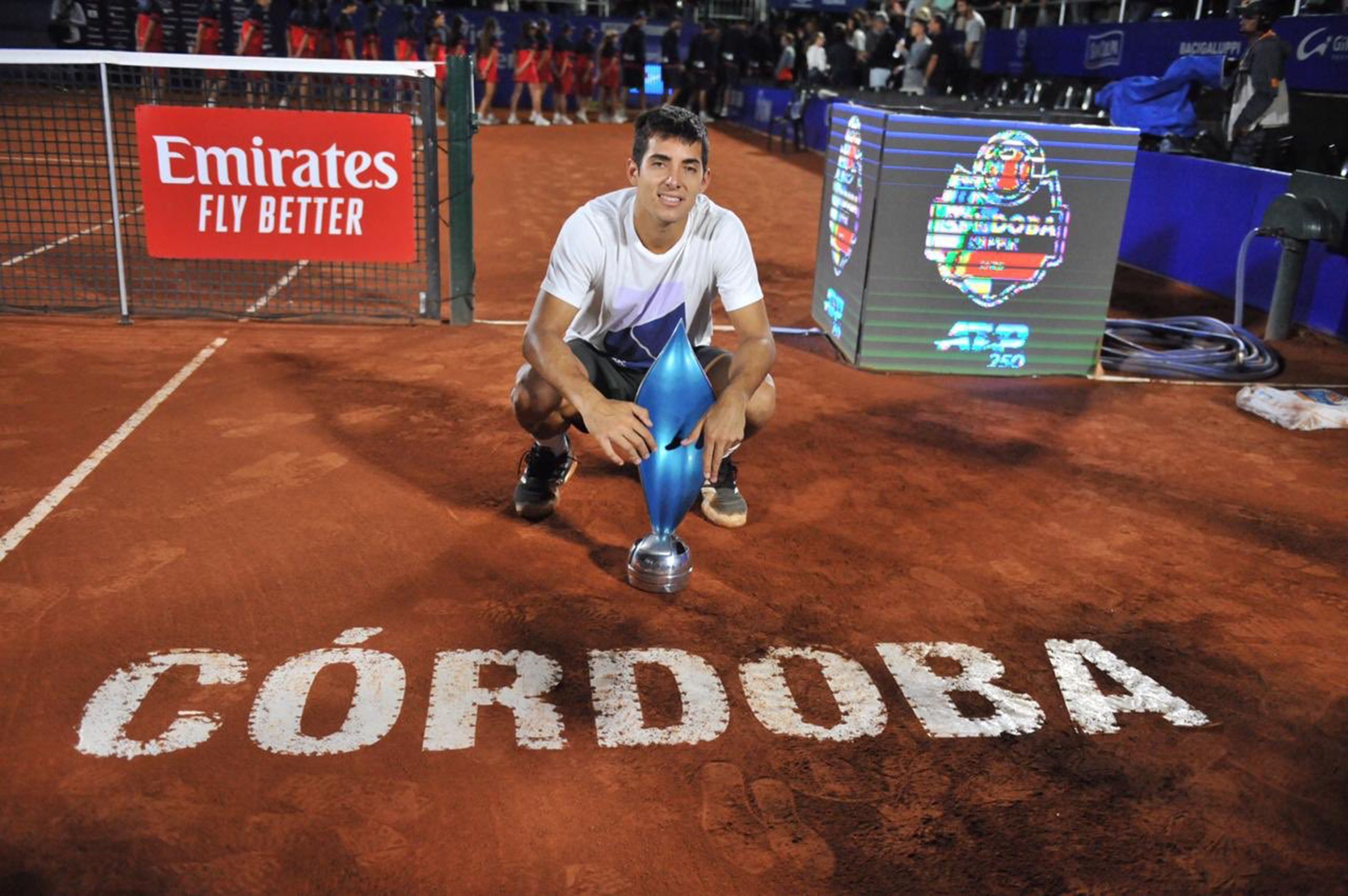 El "Tanque" arrolla a los argentinos a lo Massú: Christian Garin campeón en Córdoba