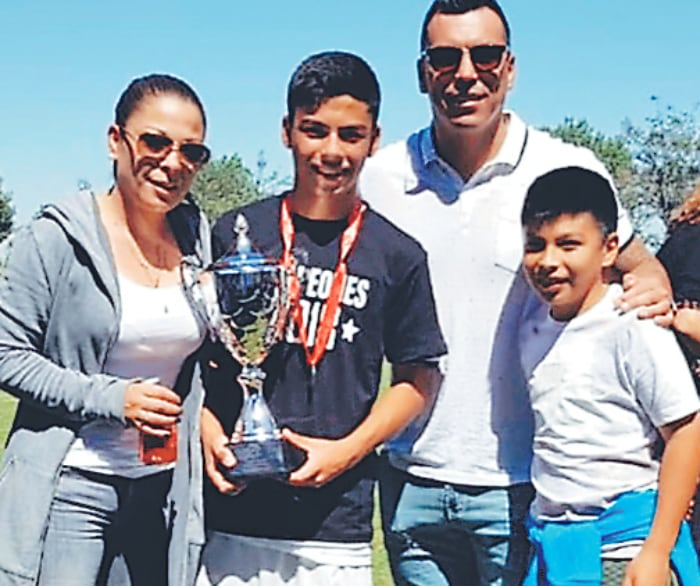 Paredes chocheó con su hijo campeón en la sub 14 del Eterno