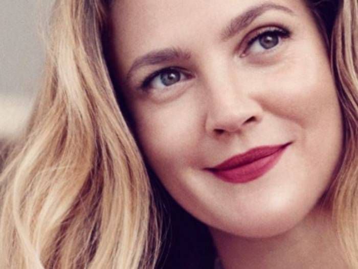 Drew Barrymore sorprende al mundo con impactante cambio físico