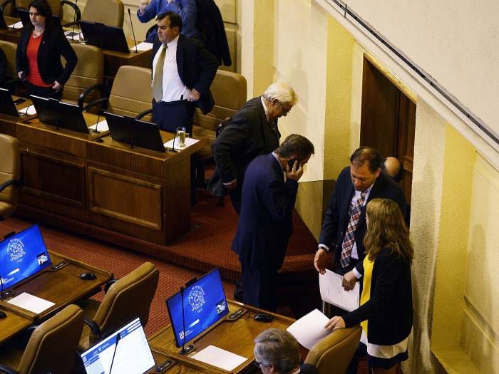 Los diputados que dejaron la sala en minuto de silencio por el 11 de septiembre