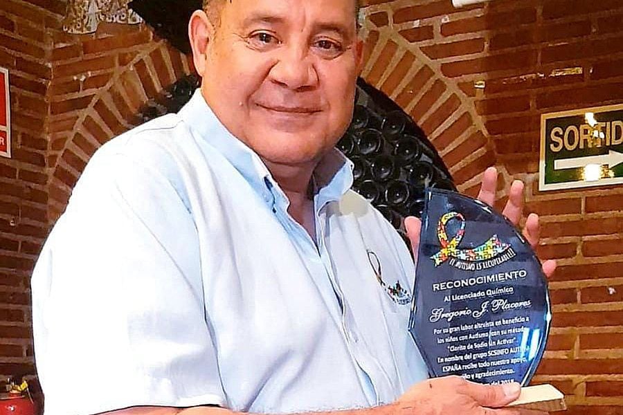 Seremi de Salud se lanza en picada contra 'Doctor Clorito'