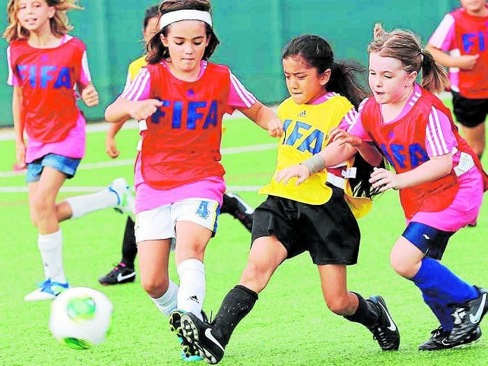 ¿Por qué las niñas no salen a la cancha?