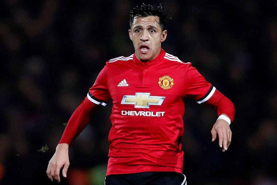 "Fraude": El feo ninguneo de hinchas del Manchester United a Alexis Sánchez